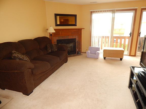4th image of 674 Greenfield Ct APT B2