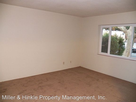 3rd image of 1133 Newhall St APT 1