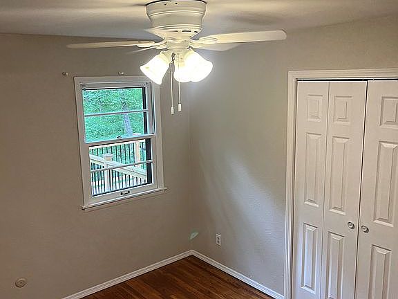 5th image of 231 Acorn Dr