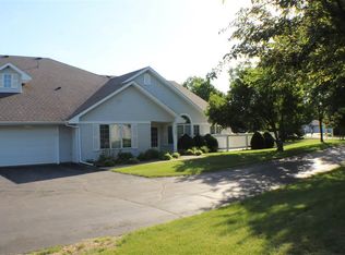 1209 Pine Pointe Curv, Saint Peter, MN 56082