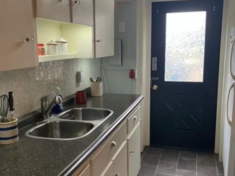 437 Mill St #201 — Photo 8