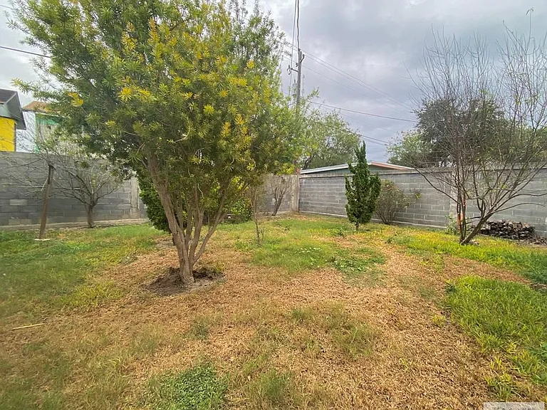 1234 W Levee St — Photo 8