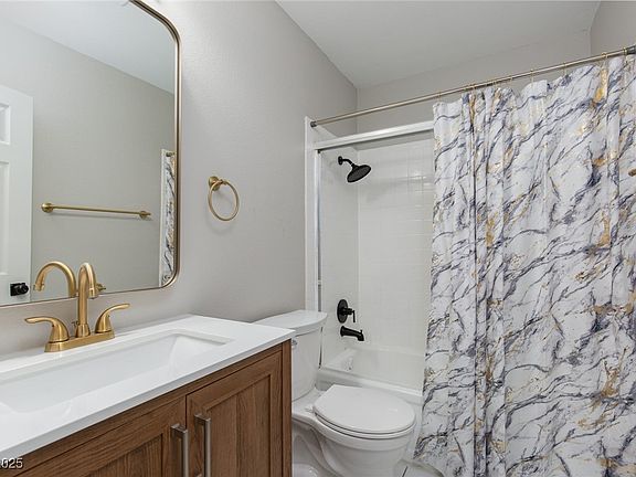 3rd image of 257 N Lamb Blvd Unit E
