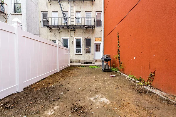 Rented by Nooklyn NYC LLC | media 30