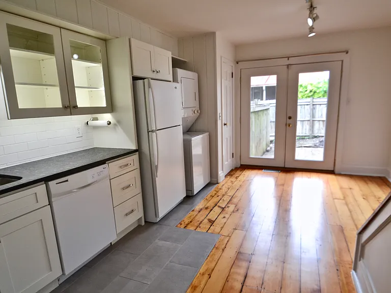 236 Jackson St #B — Photo 14
