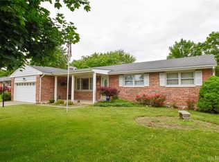 408 Maplewood Cir, Trenton, OH 45067