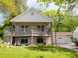 11417 Hall Rd, Whitmore Lake, MI 48189