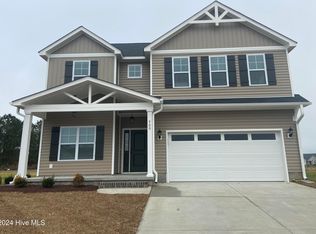 700 Peridot Ct, Winterville, NC 28590