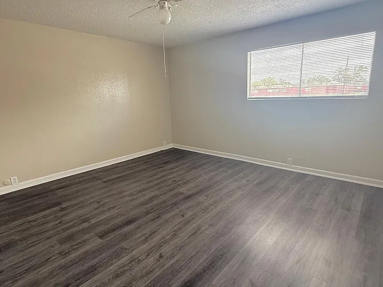 Southern Oaks Apartments — Photo 81