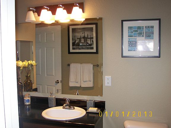 bathrooms have frosted glass