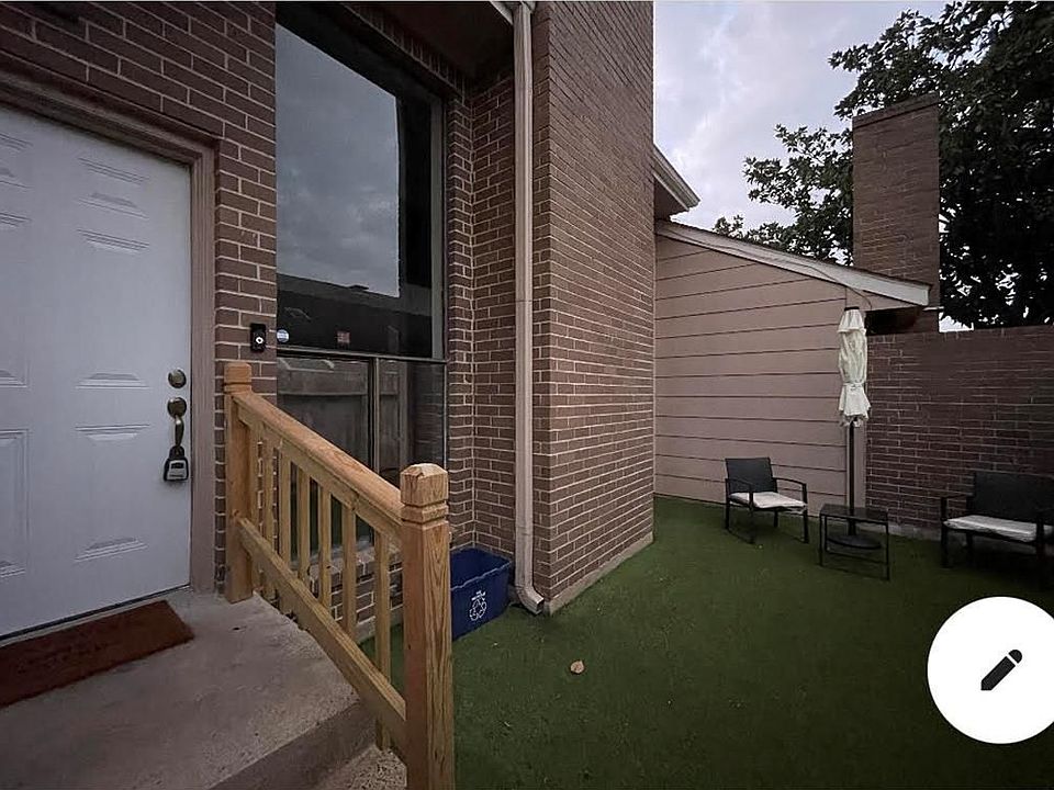 1st image of 13858 Hollowgreen Dr #303/2