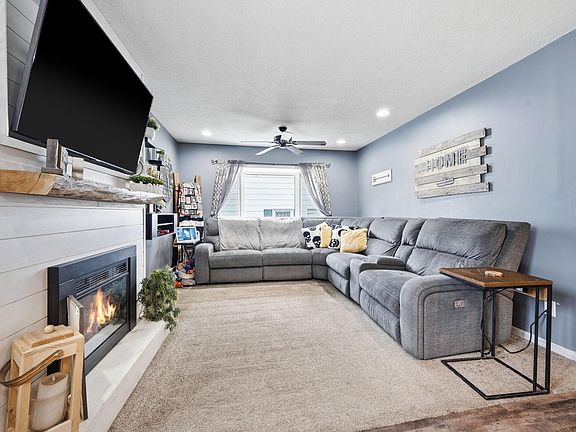 5th image of 565 3rd Ave SW