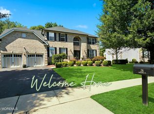 26 Goshawk Ct, Morganville, NJ 07751