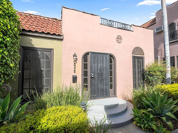 3rd image of 5323 Loma Linda Ave #5329