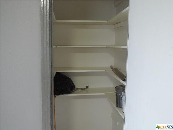 4th image of 1606 E Stayton Ave