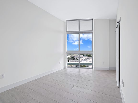 5th image of 1800 NW 136th Ave #Tufg6d