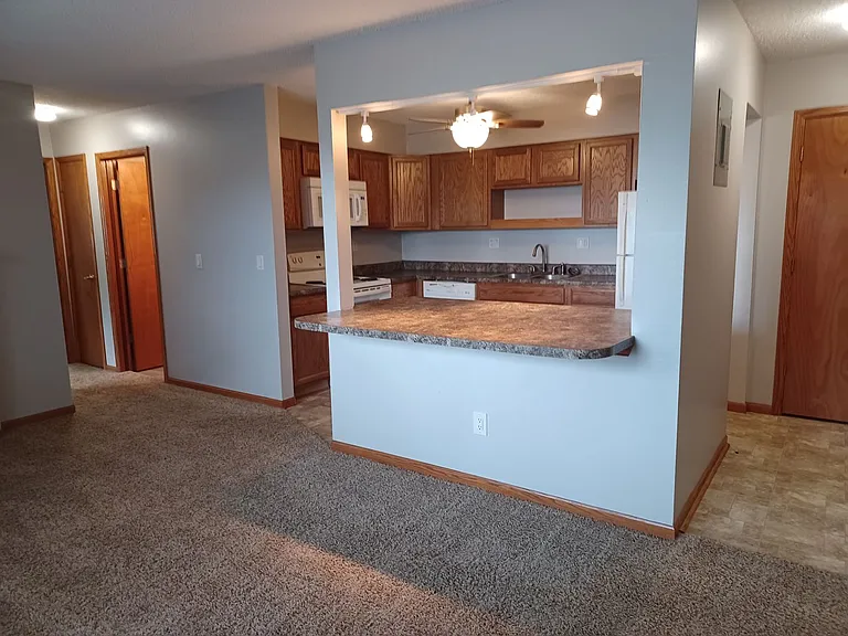 ONE & TWO BEDROOM APARTMENTS IN ANKENY! — Photo 9