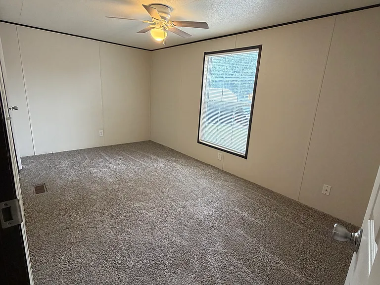 3724 SW 23rd St — Photo 4