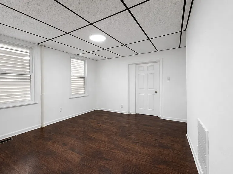 524 Grove Street — Photo 10