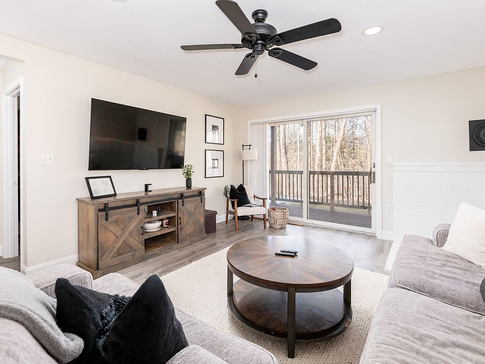 1st image of 23 Hummingbird Rd #1