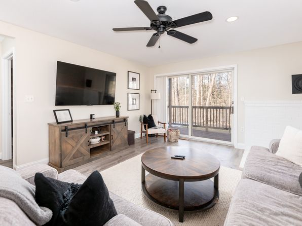 23 Hummingbird Rd #1