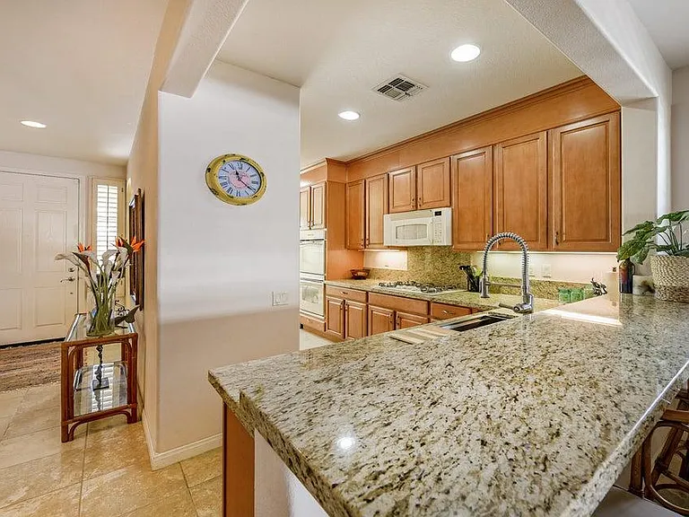80538 Avenida Camarillo — Photo 9