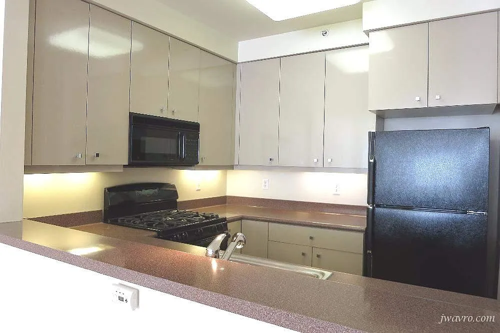 A Step Above All The Others! Marina condo with 9' ceilings! — Photo 3