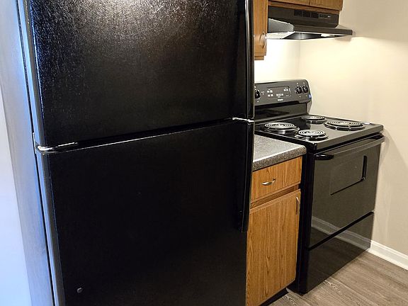 3rd image of 4200 Breckenridge Ln #39