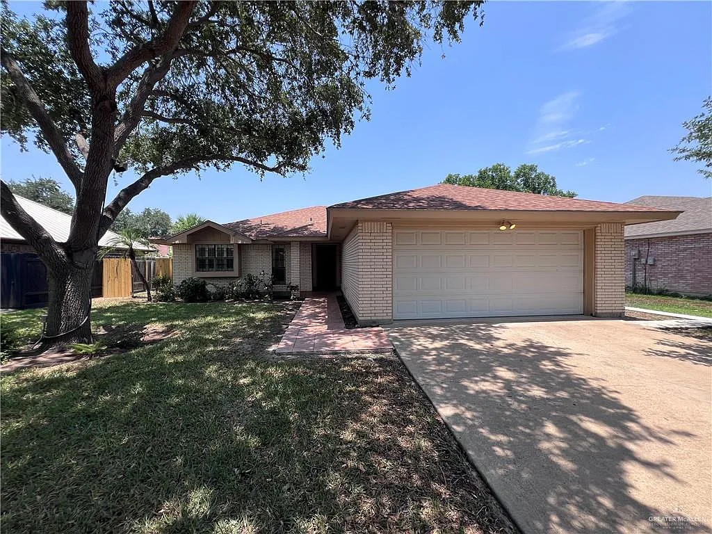3 bed, 2.0 bath, 1729 sqft, $1,850 — Photo 3