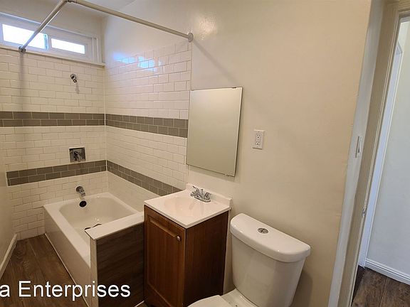 4th image of 435 W 11th St #1141