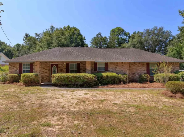 6049 Mayberry Ln, Milton, FL 32570