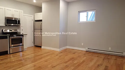 535 E 8th St #1F Photo 1