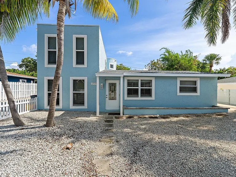 1779 Len Dr — Photo 11