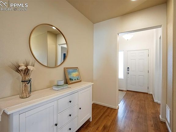 5th image of 8229 Hardwood Cir