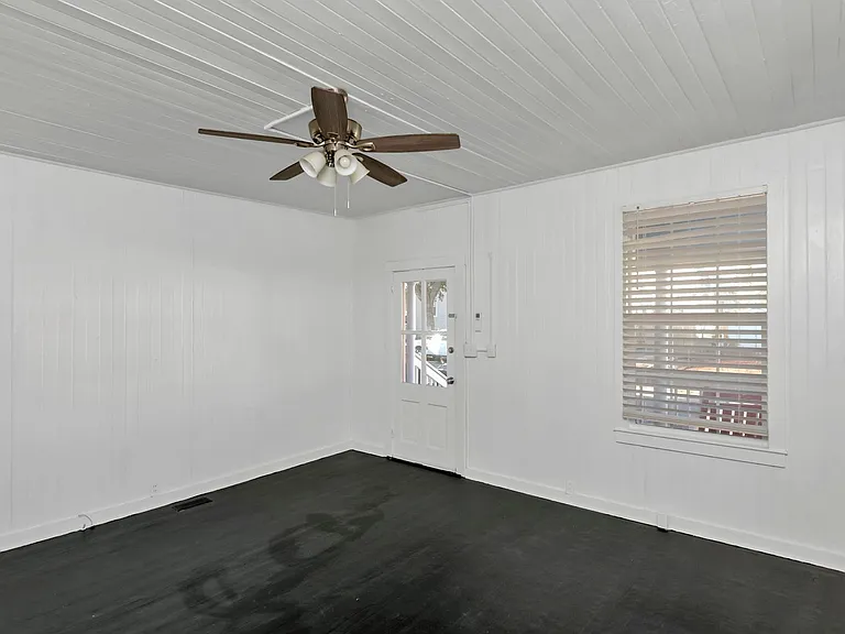 203 Oliver St — Photo 9