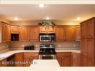 5th image of 505 Hazeltine Pl NE