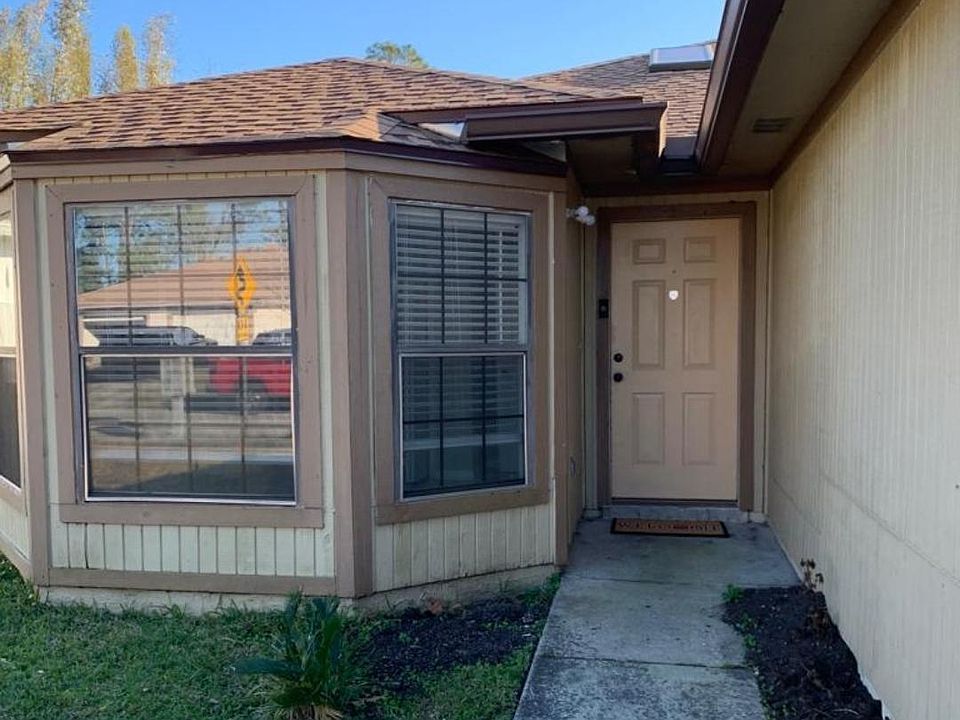 1st image of 10756 Ironstone Dr N