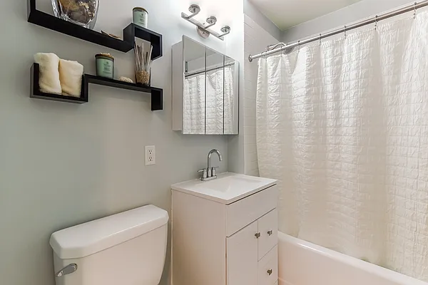Sold by Bohemia Realty Group | media 17