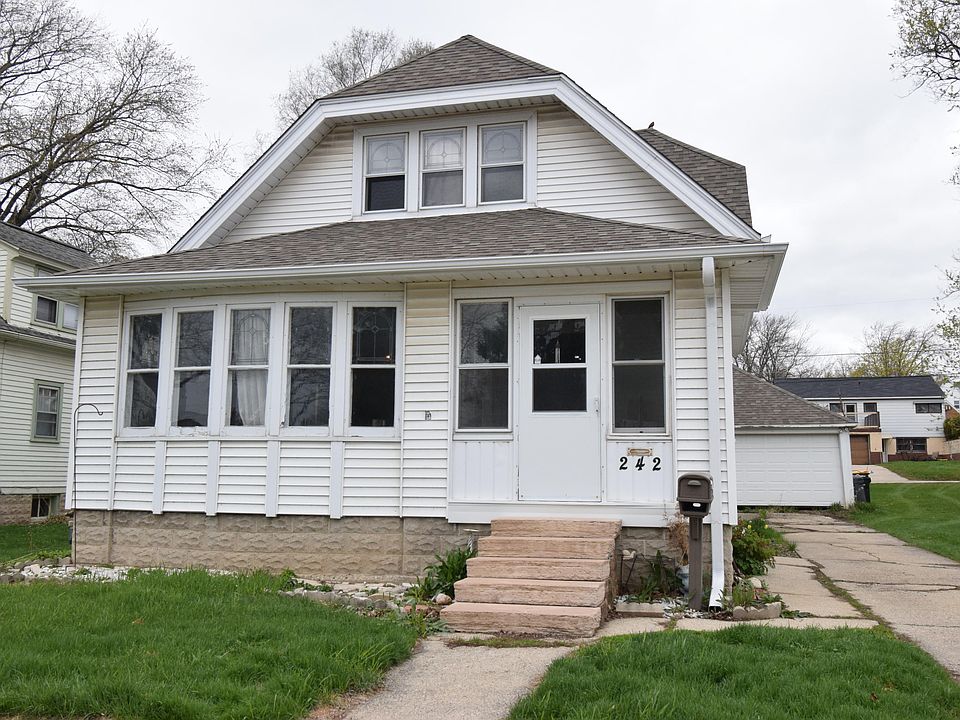 1st image of 242 Willow Ln
