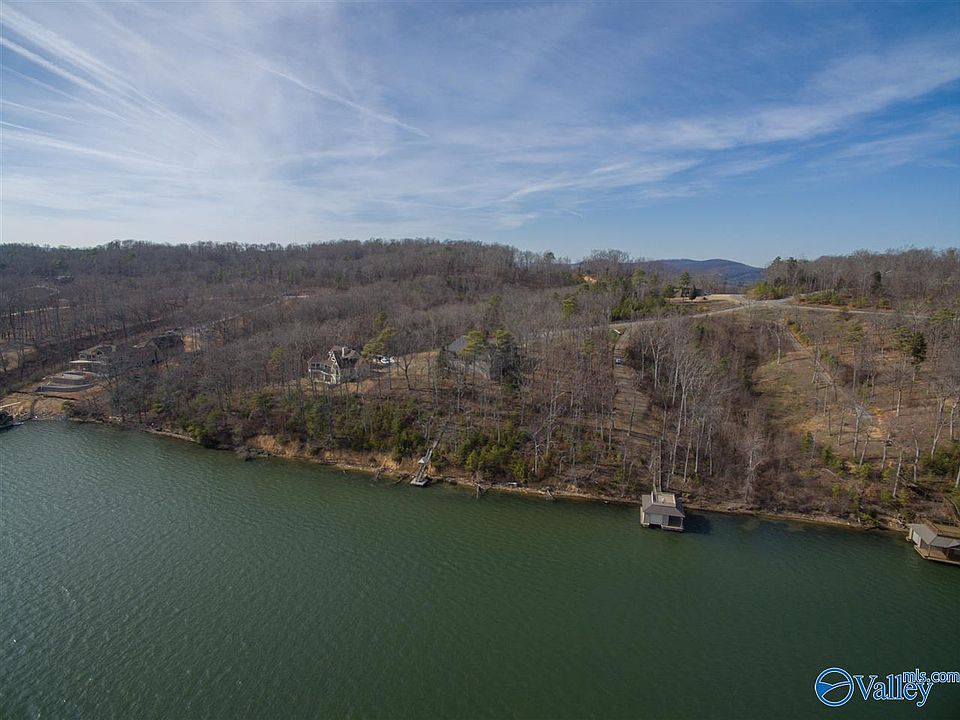 1st image of 152 Lookout Mountain Dr