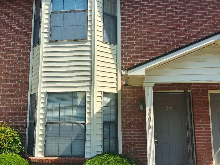 306 Mount Vernon Dr — Photo 2