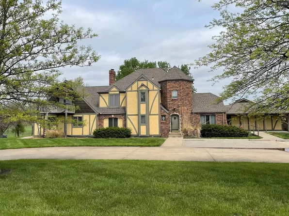 1505 Linn St #A1, Valley Falls, KS 66088