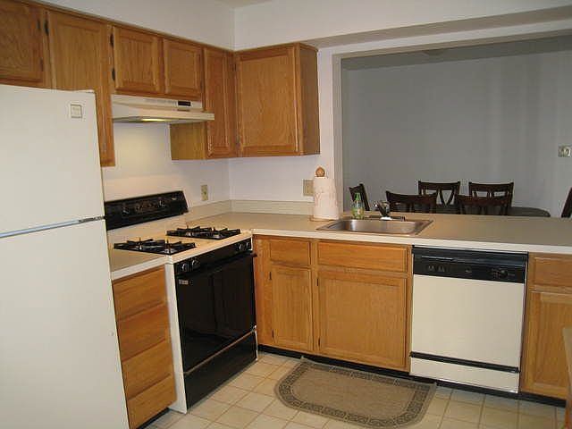2nd image of 801 Saxony Dr #A