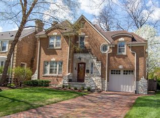 1115 N Grove Ave, Oak Park, IL