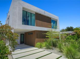 355 NW 50th St, Miami, FL 33127