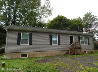 34 Lake Ave, Nuangola, PA 18707