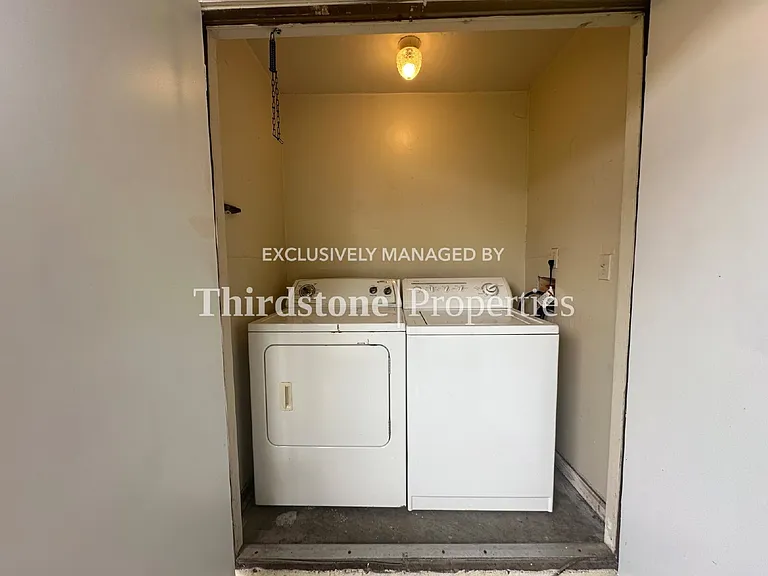 1324 Jefferson Ave #D — Photo 12