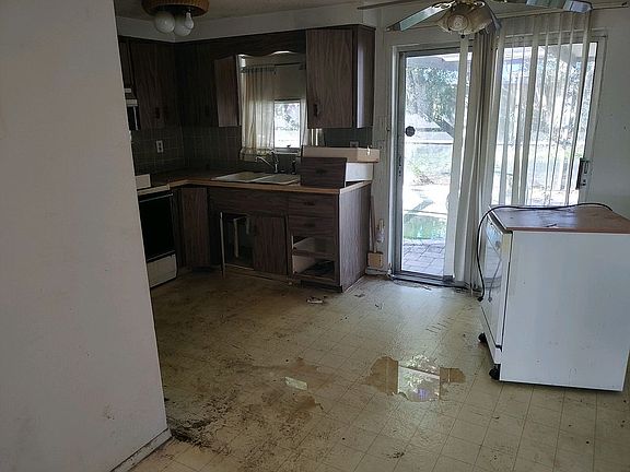 Kitchen/Dinning room