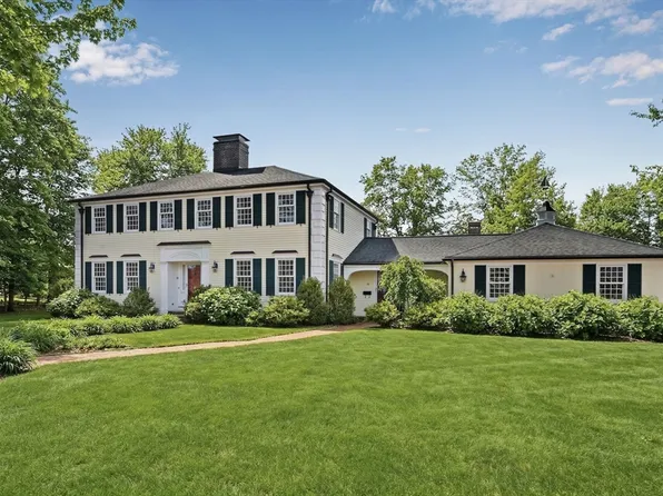 23 Parkwood Dr, Milton, MA 02186