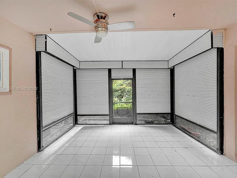 1001 Three Islands Blvd #28 — Photo 15